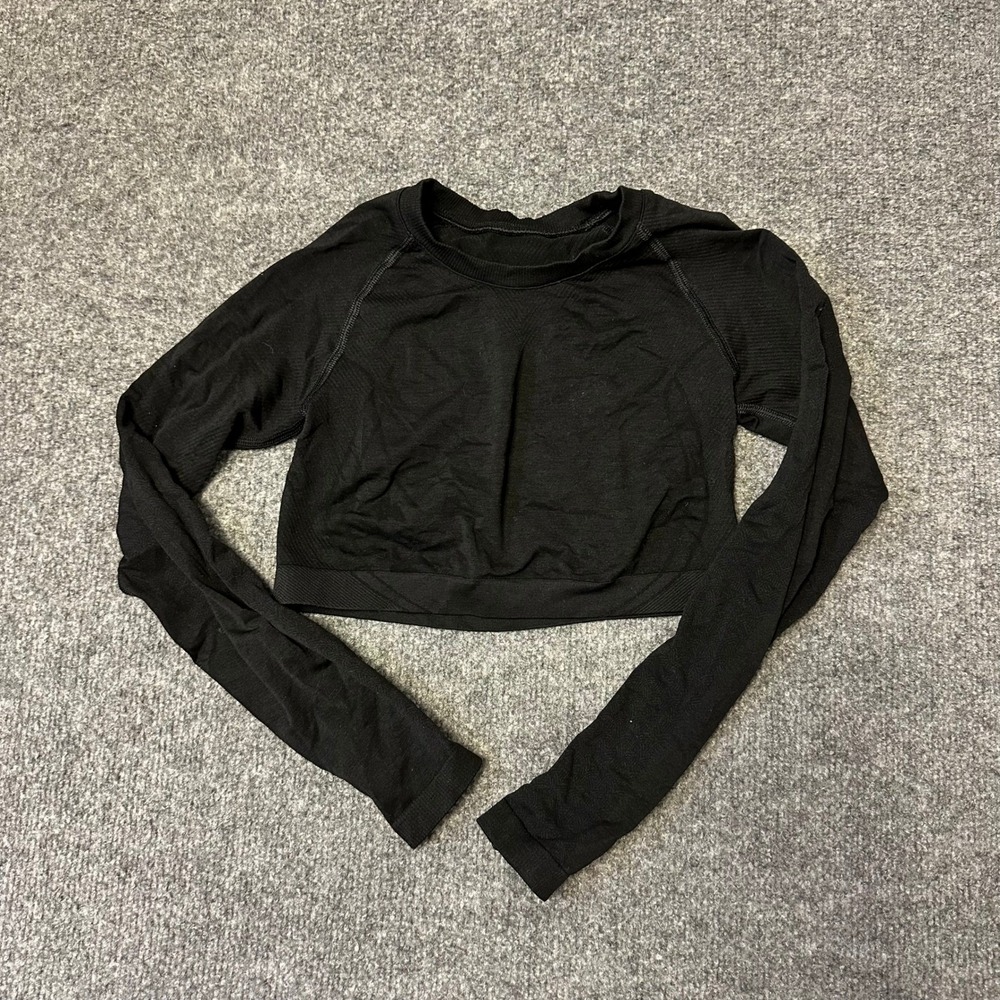 Alphalete Crop Top Womens Size S Black Long Sleeve Seamless Ribbed Athletic Gym